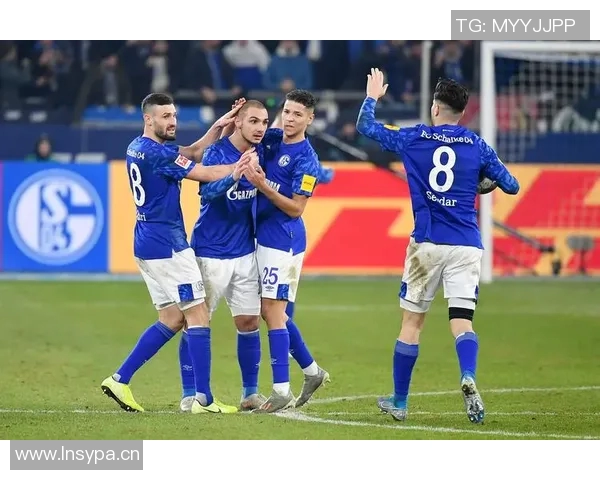 弗赖堡逆袭击败沙尔克04,取得惊天大胜! 弗赖堡逆袭击败沙尔克04,取得惊天大胜!