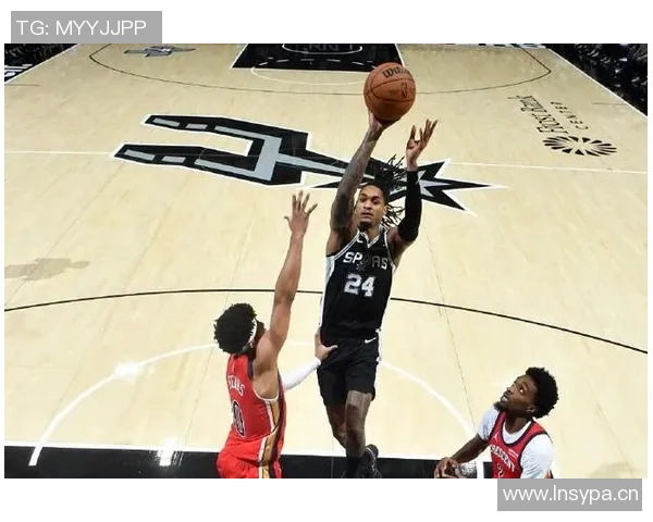 马刺队大胜鹈鹕队,德罗赞砍下高效27分带队获胜 马刺队大胜鹈鹕队,德罗赞砍下高效27分带队获胜