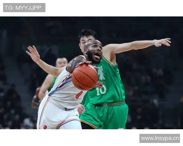 罗伯特-高登奉献绝杀,成为球队夺冠关键助力 罗伯特-高登奉献绝杀,成为球队夺冠关键助力